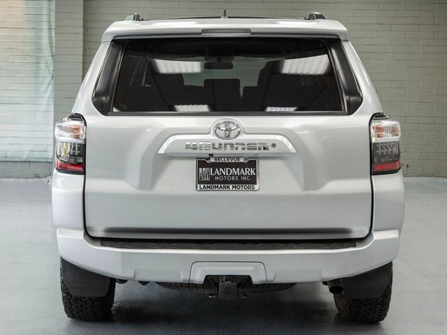 2017 Toyota 4Runner SR5 4WD - 22913884 - 24