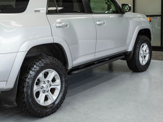 2017 Toyota 4Runner SR5 4WD - 22913884 - 29