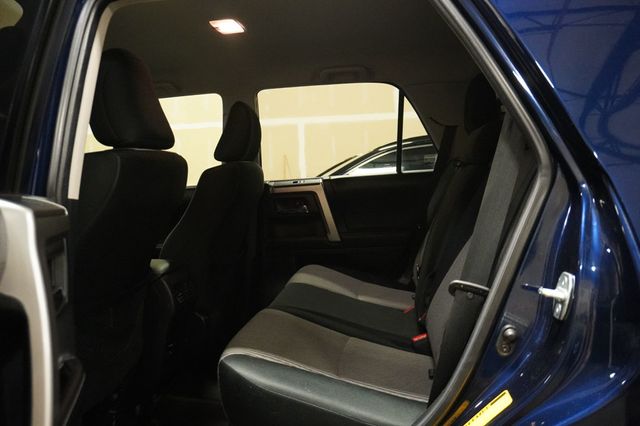 2017 Toyota 4Runner SR5 4WD - 23045718 - 14