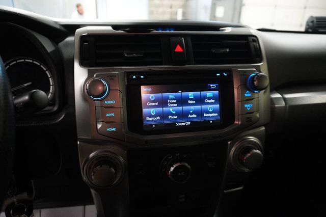 2017 Toyota 4Runner SR5 4WD - 23045718 - 16