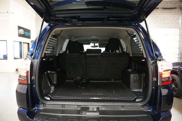 2017 Toyota 4Runner SR5 4WD - 23045718 - 19