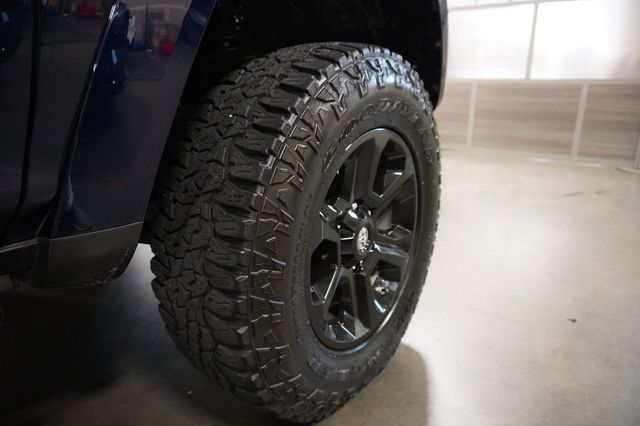 2017 Toyota 4Runner SR5 4WD - 23045718 - 4