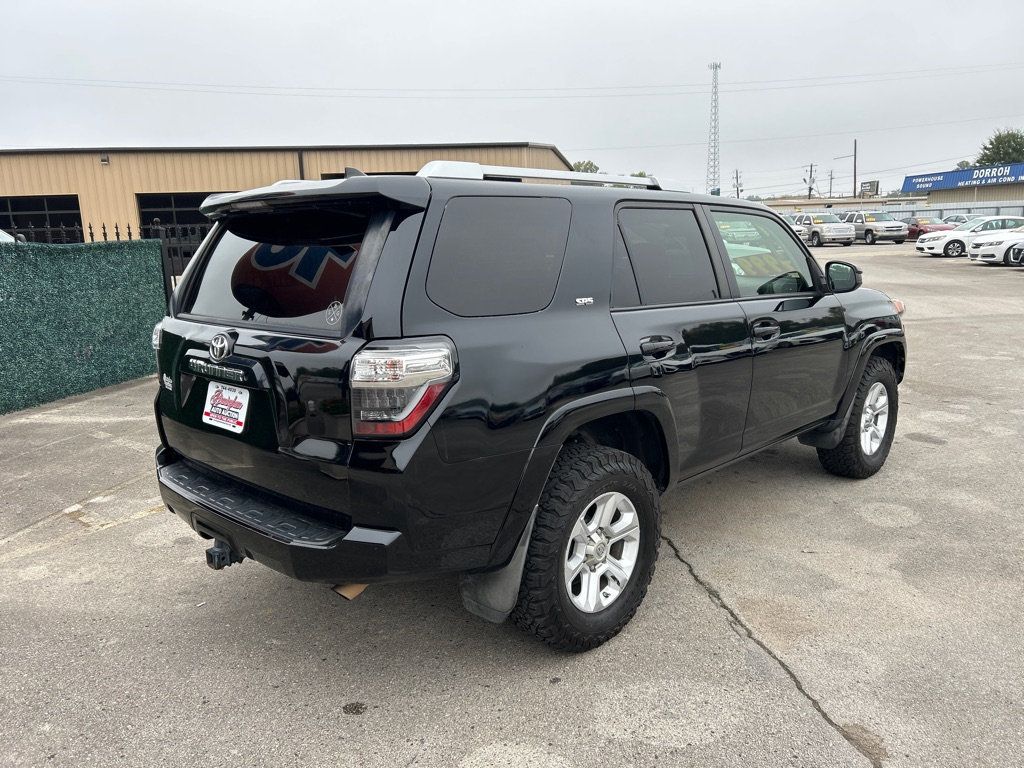 2017 Toyota 4Runner SR5 4WD photo 4