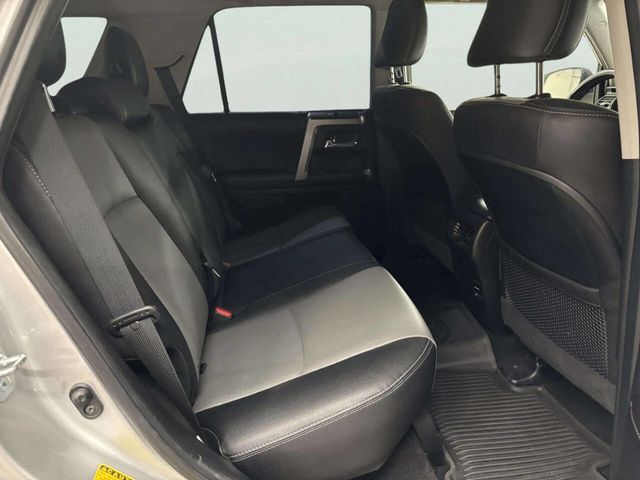2017 Toyota 4Runner SR5 4WD - 23022340 - 18