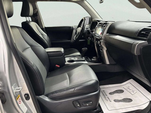 2017 Toyota 4Runner SR5 4WD - 23022340 - 20