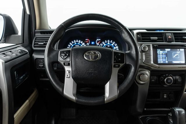 2017 Toyota 4Runner SR5 4WD - 22733273 - 14