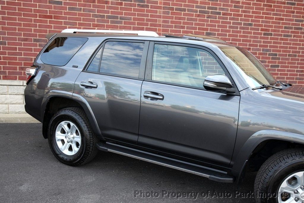 2017 Toyota 4Runner SR5 Premium 4WD photo 11