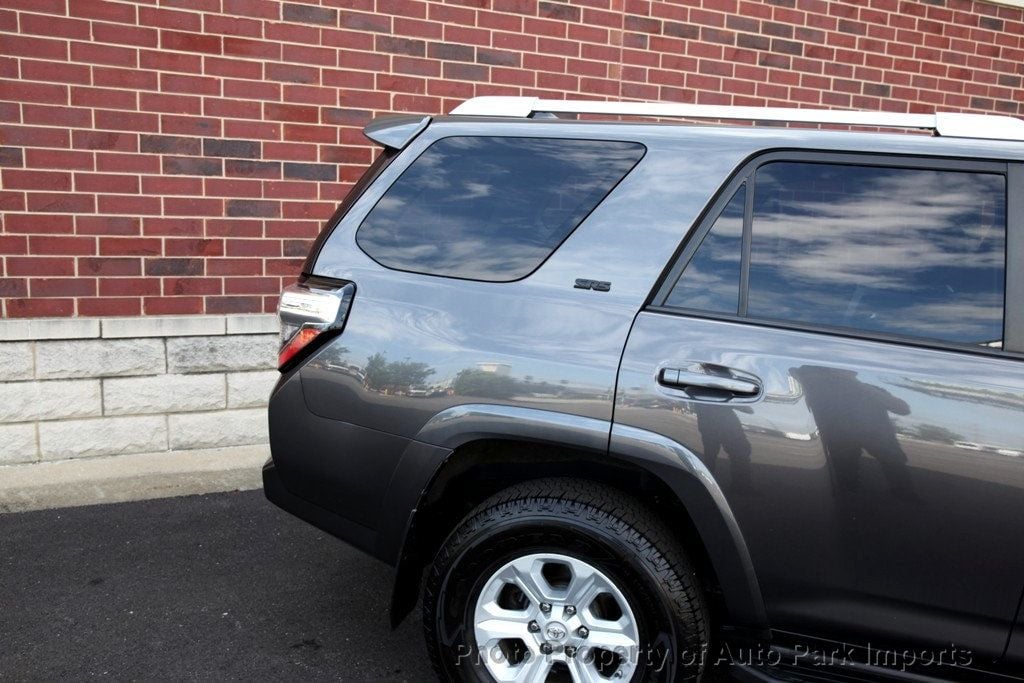 2017 Toyota 4Runner SR5 Premium 4WD photo 12