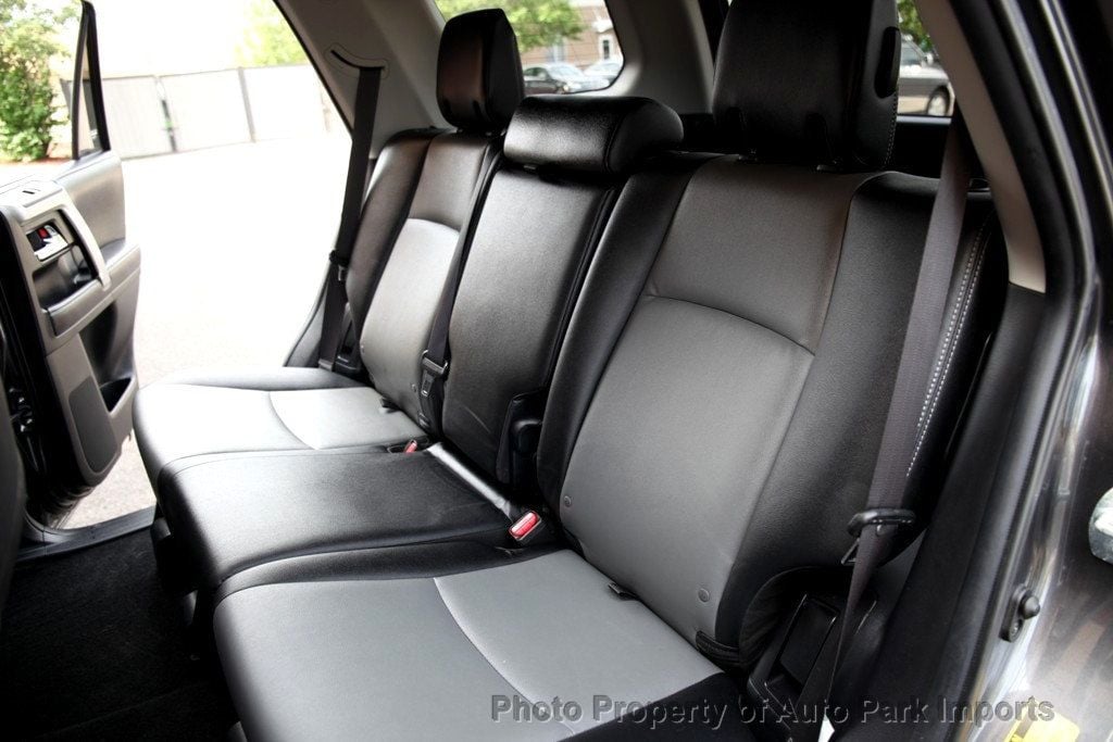 2017 Toyota 4Runner SR5 Premium 4WD photo 28