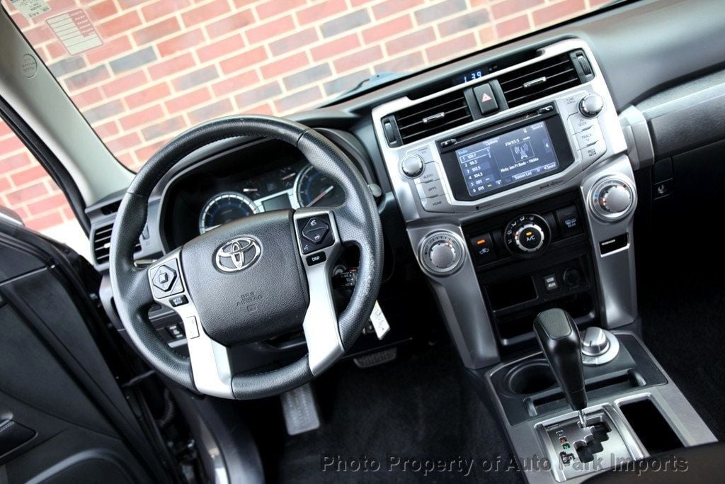 2017 Toyota 4Runner SR5 Premium 4WD photo 37