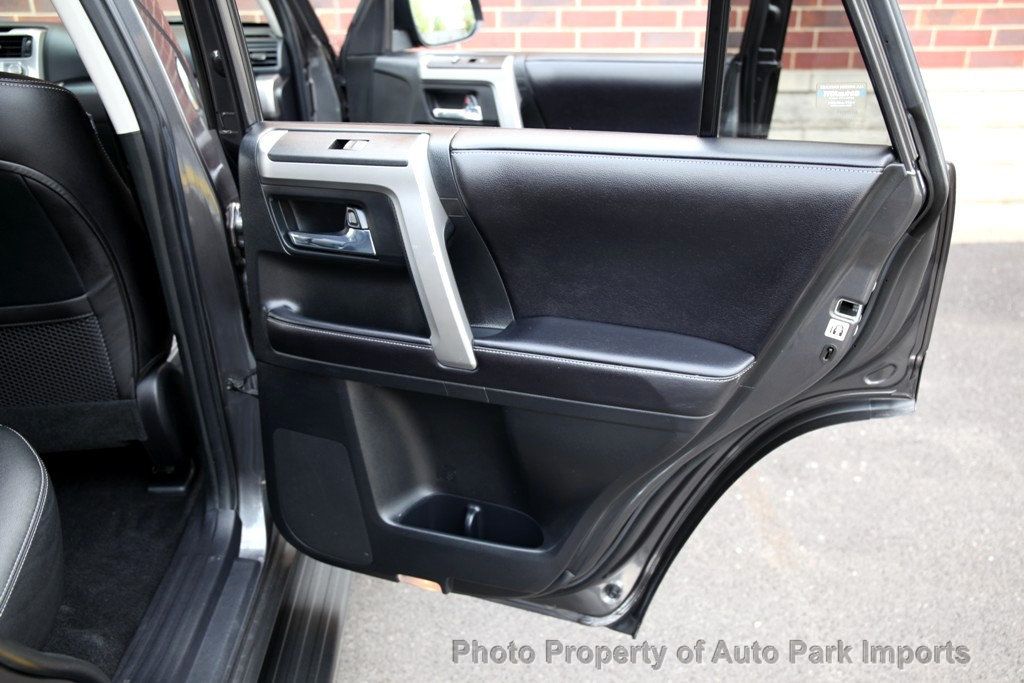 2017 Toyota 4Runner SR5 Premium 4WD photo 48