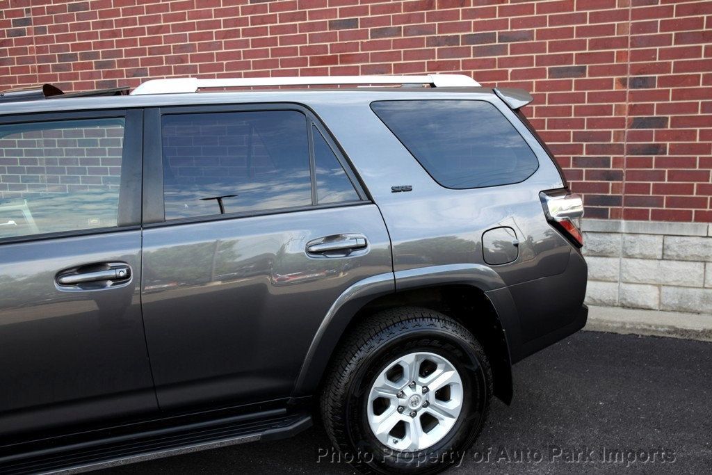 2017 Toyota 4Runner SR5 Premium 4WD photo 5