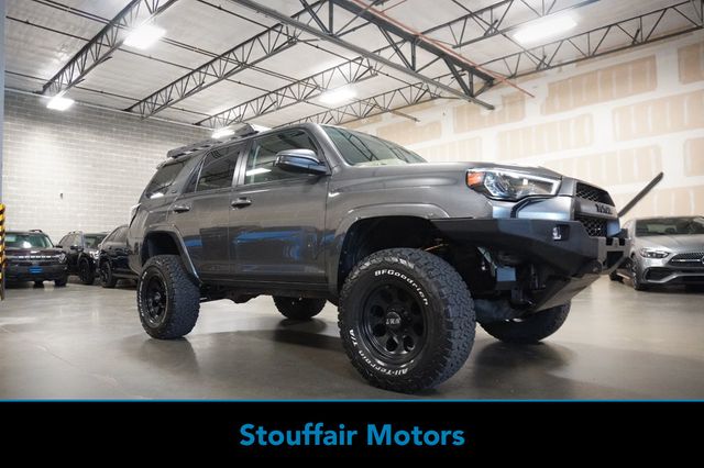 2017 Toyota 4Runner SR5 Premium 4WD - 23042600 - 0