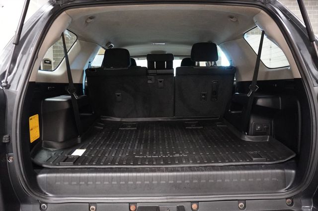 2017 Toyota 4Runner SR5 Premium 4WD - 23042600 - 16