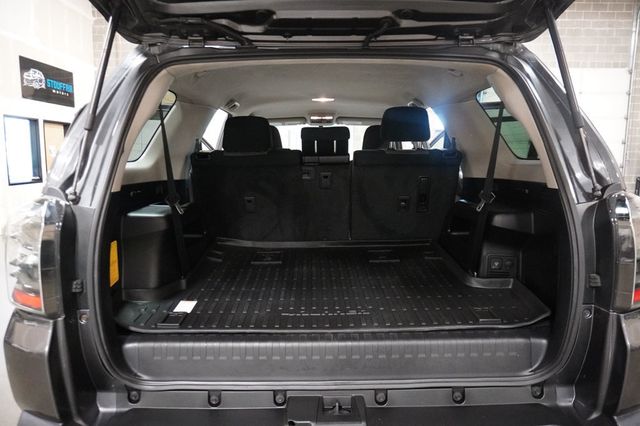 2017 Toyota 4Runner SR5 Premium 4WD - 23042600 - 20