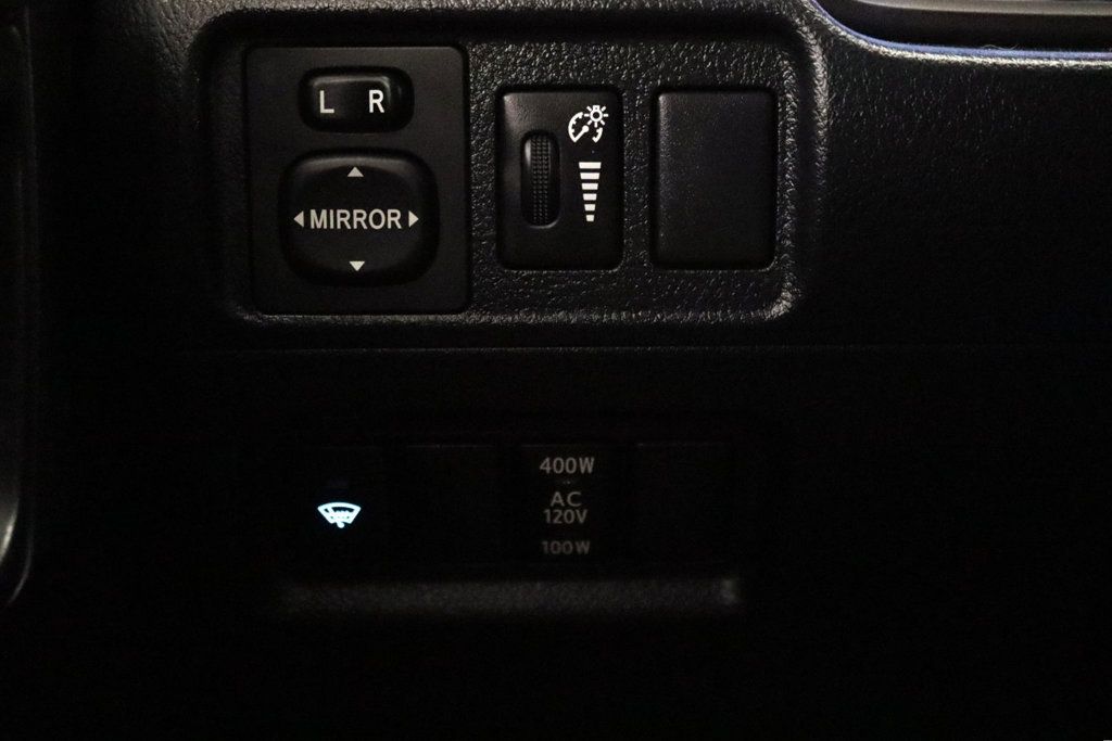 2017 Toyota 4Runner SR5 Premium 4WD - 23036355 - 16