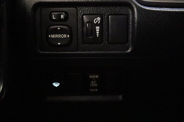 2017 Toyota 4Runner SR5 Premium 4WD - 23036355 - 16
