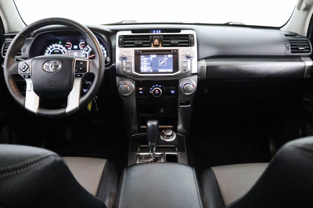2017 Toyota 4Runner SR5 Premium 4WD - 23036355 - 18