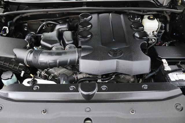 2017 Toyota 4Runner SR5 Premium 4WD - 23036355 - 28