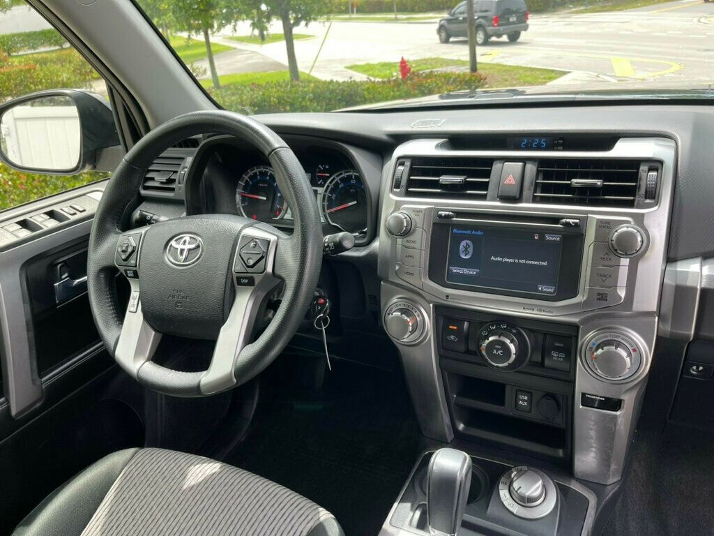 2017 Toyota 4Runner SR5 Premium 4WD - 22376720 - 8