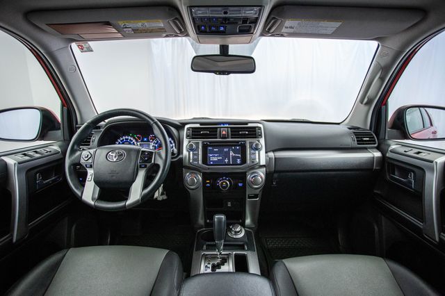 2017 Toyota 4Runner SR5 Premium 4WD - 22904787 - 11