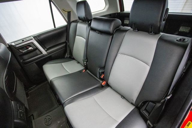 2017 Toyota 4Runner SR5 Premium 4WD - 22904787 - 24