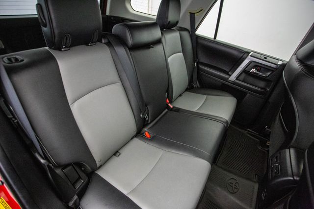 2017 Toyota 4Runner SR5 Premium 4WD - 22904787 - 26