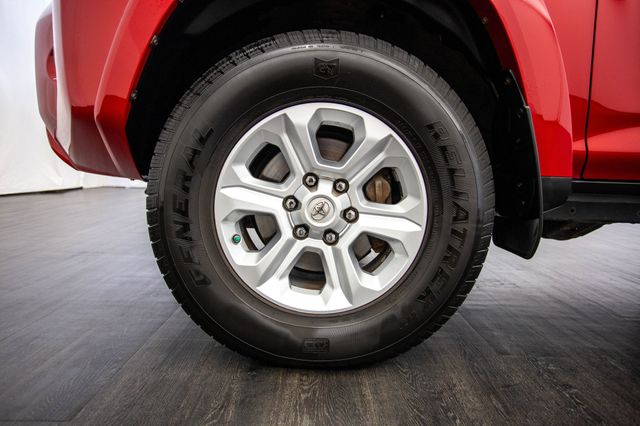2017 Toyota 4Runner SR5 Premium 4WD - 22904787 - 43
