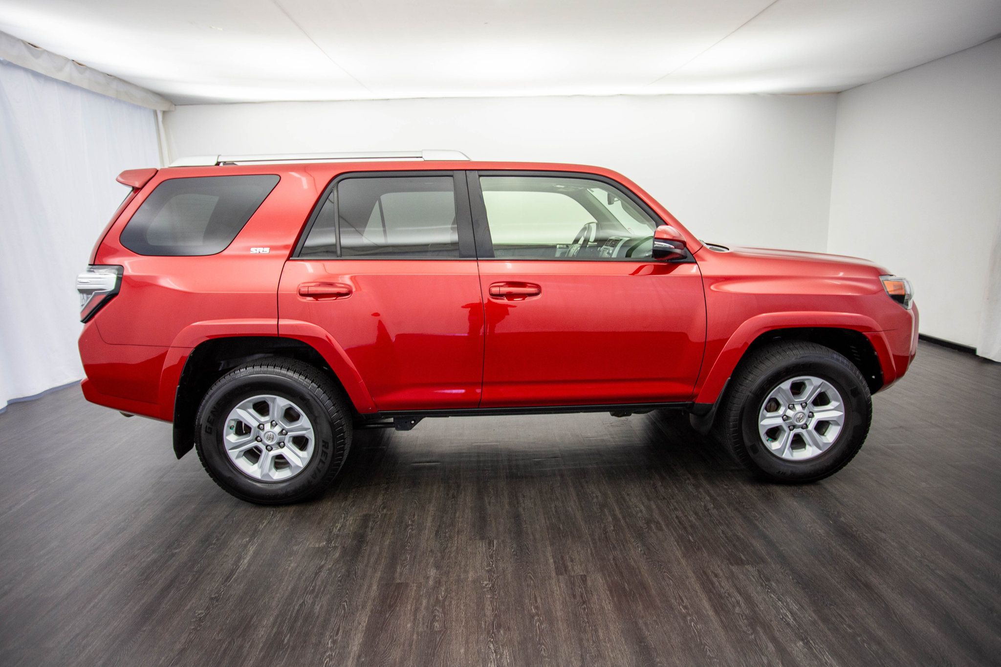 2017 Toyota 4Runner SR5 Premium 4WD photo 7