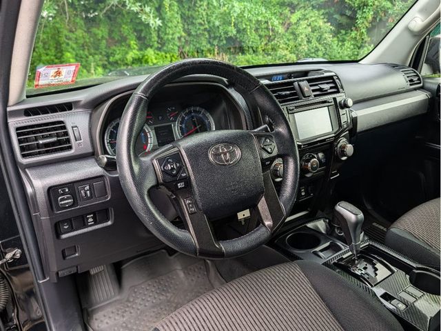 2017 Toyota 4Runner TRD Off Road 4WD - 23030891 - 19