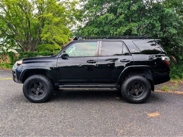 2017 Toyota 4Runner TRD Off Road 4WD - 23030891 - 8