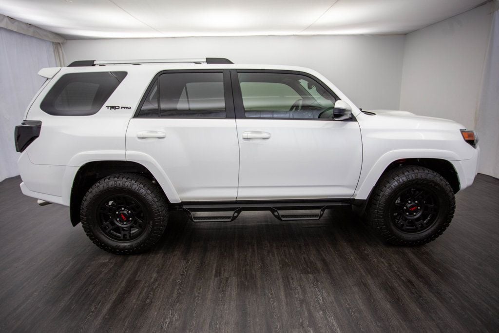 2017 Toyota 4Runner TRD Pro 4WD - 22549081 - 5