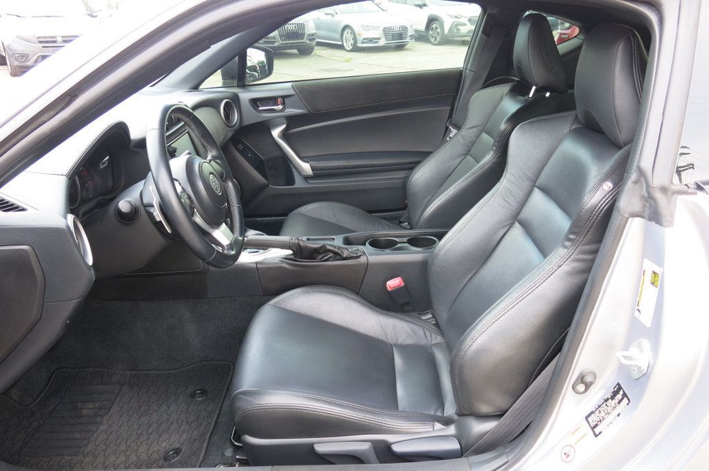2017 Toyota GR86 Base photo 12