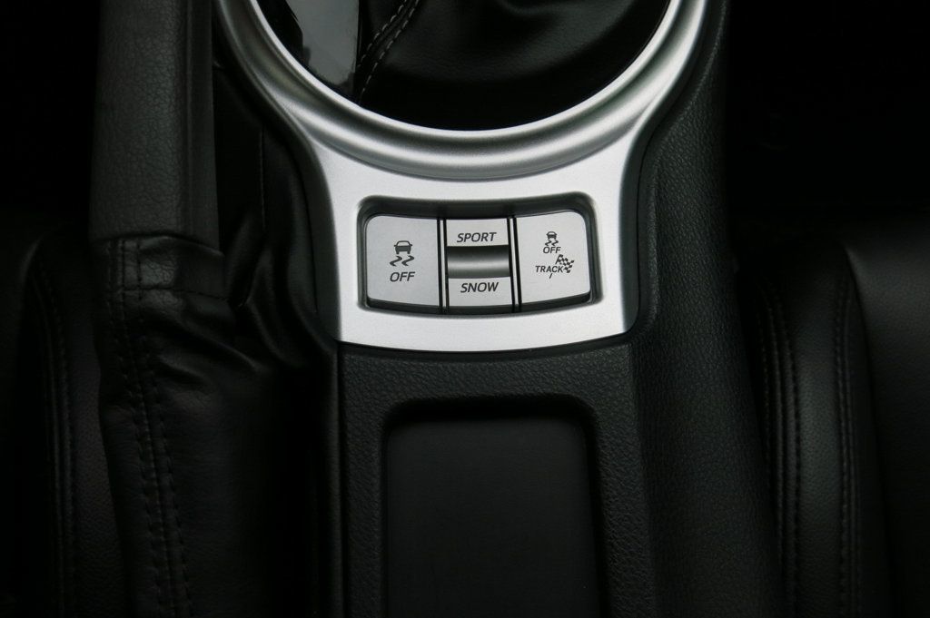 2017 Toyota GR86 Base photo 27