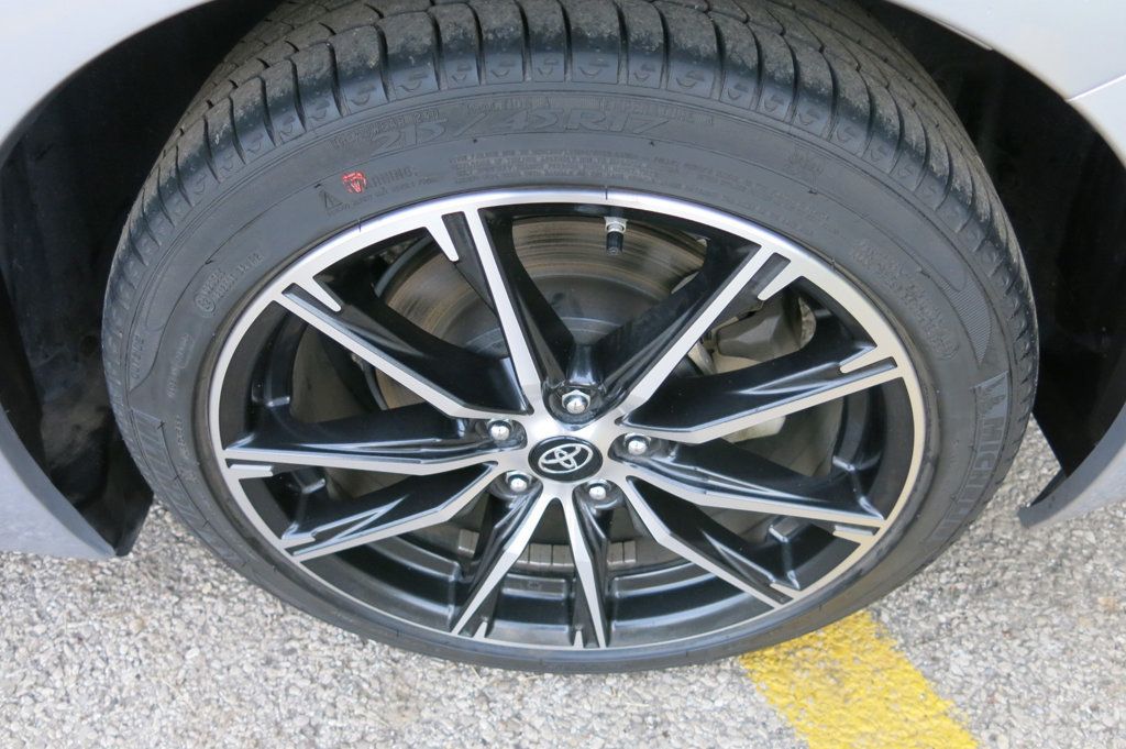 2017 Toyota GR86 Base photo 31