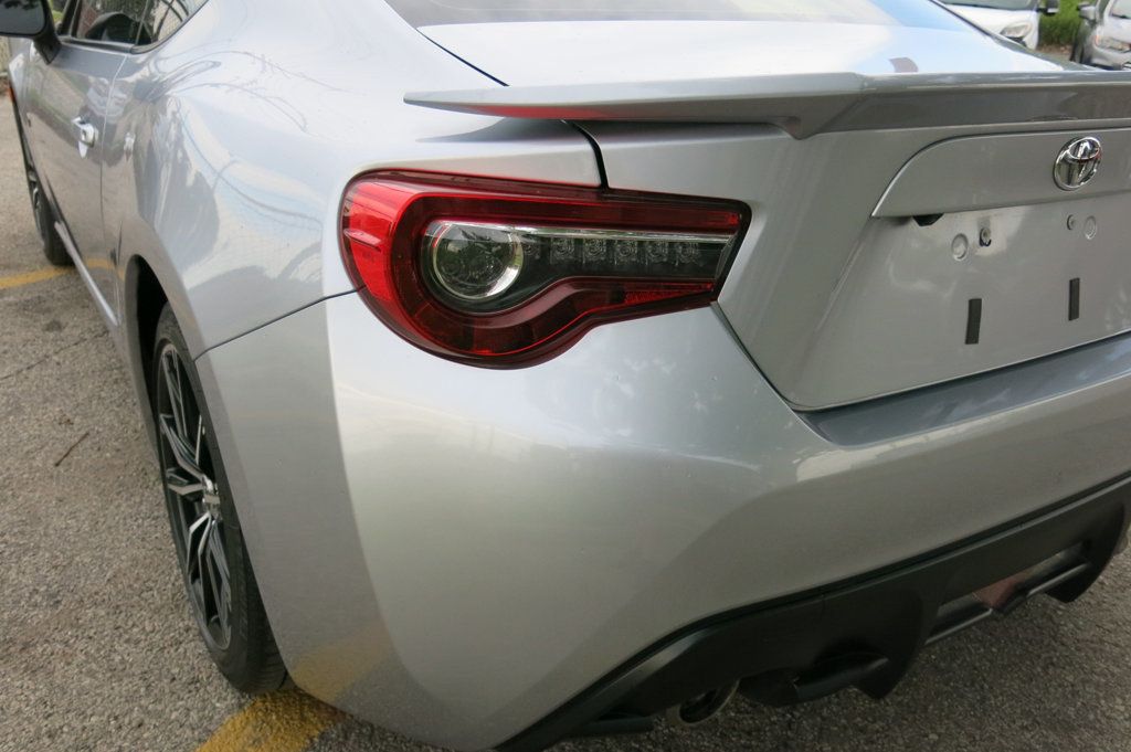 2017 Toyota GR86 Base photo 37