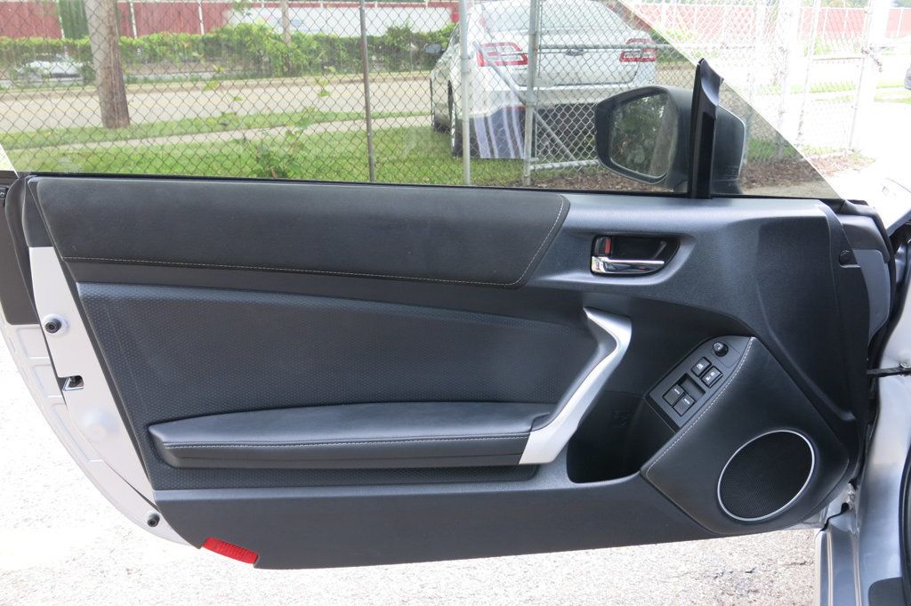 2017 Toyota GR86 Base photo 42