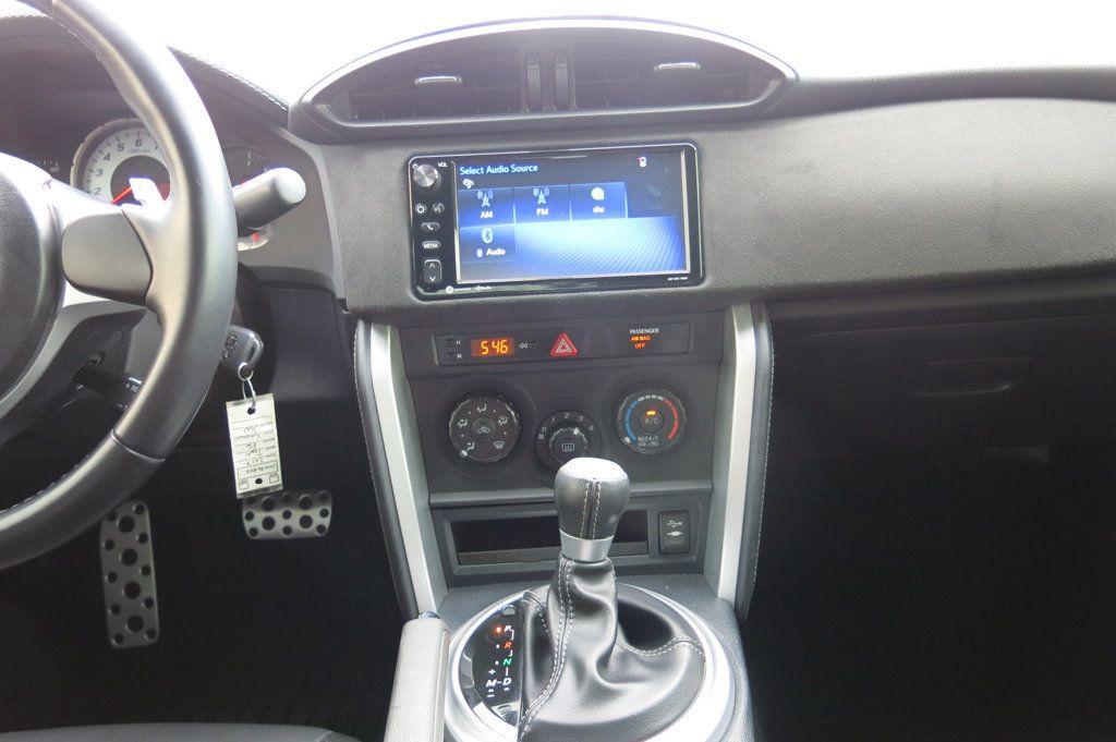 2017 Toyota GR86 Base photo 45