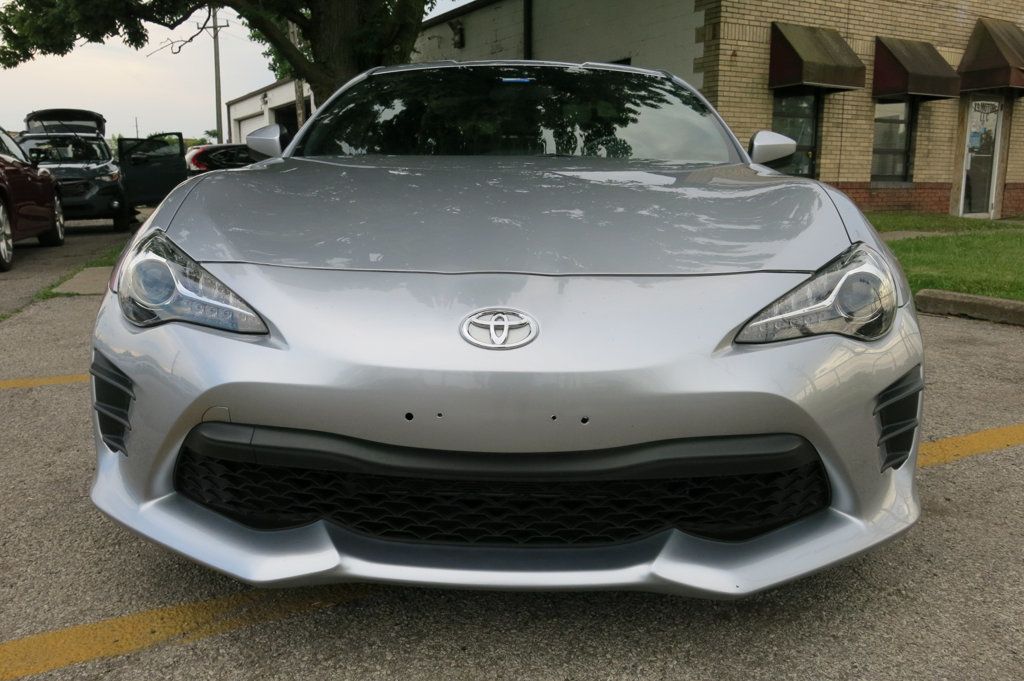 2017 Toyota GR86 Base photo 7