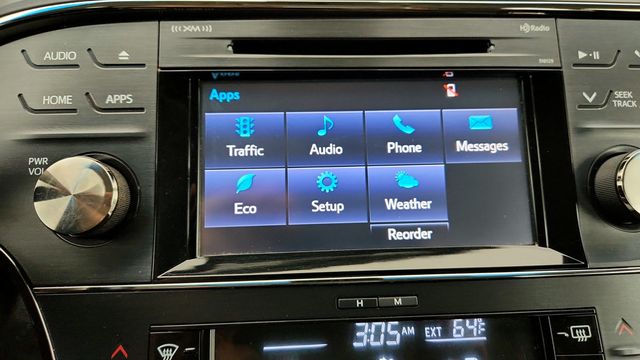 2017 Toyota Avalon XLE - 22943262 - 18