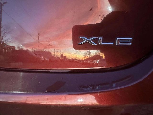 2017 Toyota Avalon XLE 4dr Sedan - 22963918 - 31