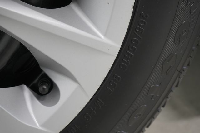 2017 Toyota Camry  - 22968883 - 23