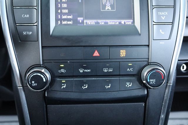 2017 Toyota Camry  - 22939909 - 36