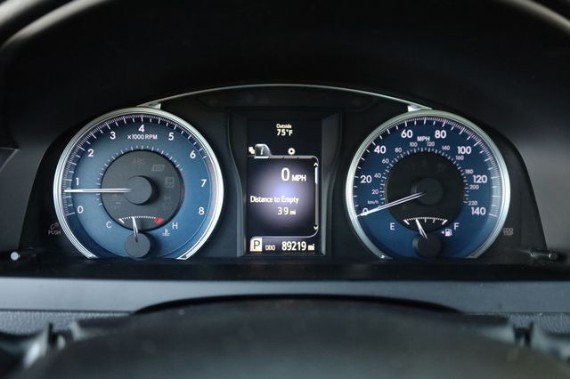 2017 Toyota Camry  - 22939909 - 38