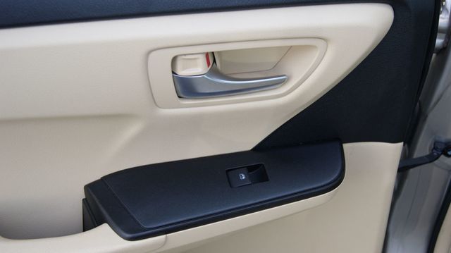 2017 Toyota Camry 3 MONTH WARRANTY , JUST SERVICED , VERY CLEAN INSIDE AND OUT  - 23012598 - 32