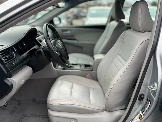 2017 Toyota Camry HYBRID - 22986388 - 14