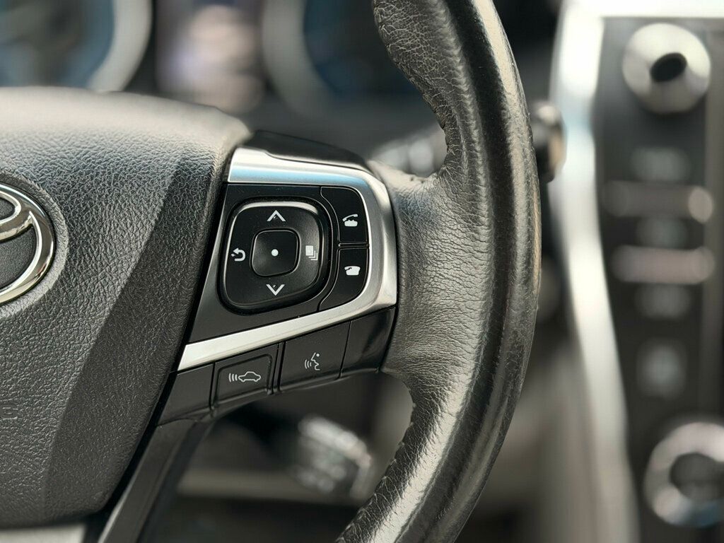 2017 Toyota Camry HYBRID - 22986388 - 24