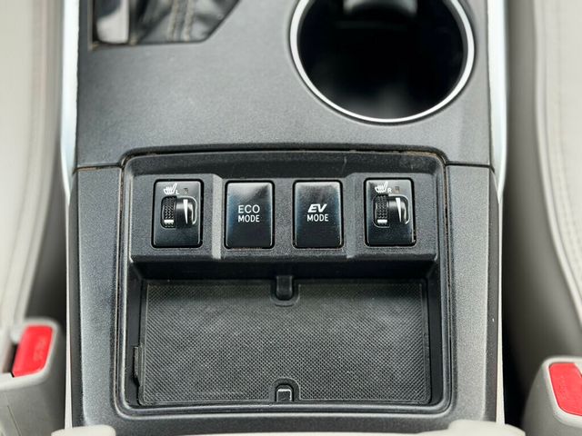 2017 Toyota Camry HYBRID - 22986388 - 27