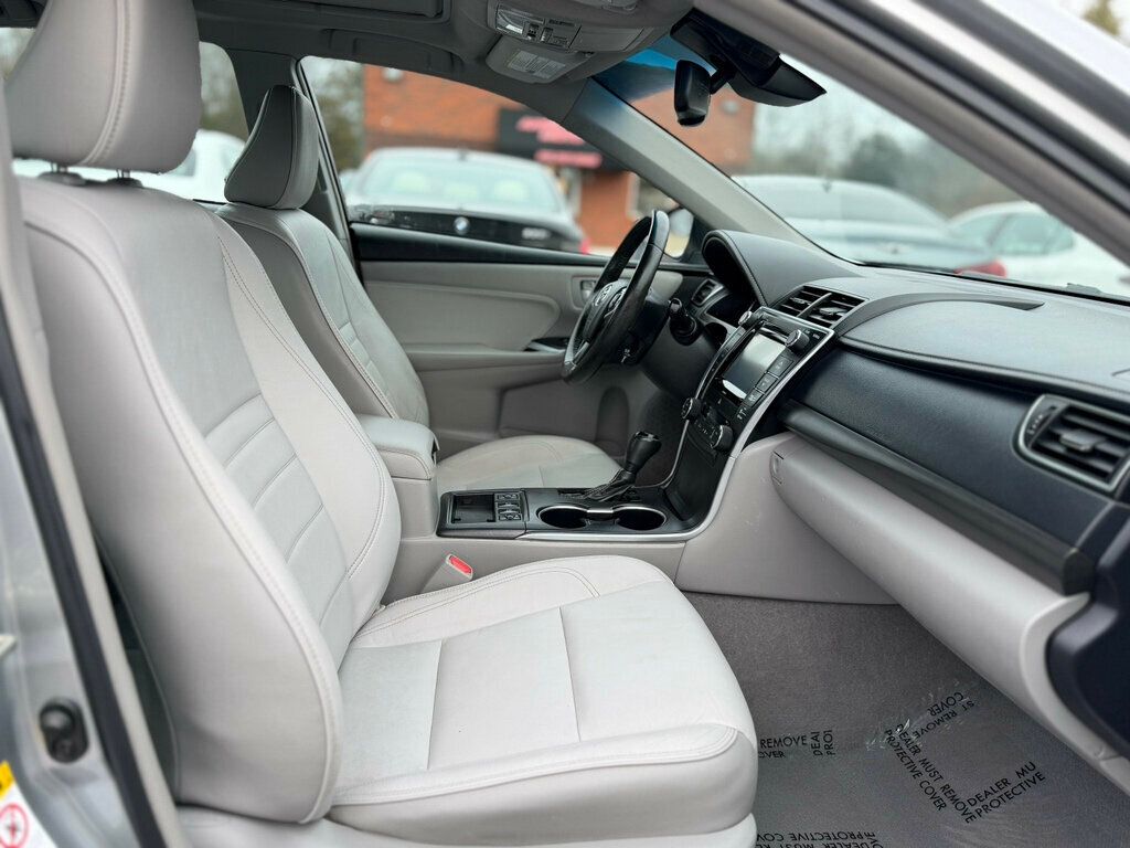 2017 Toyota Camry HYBRID - 22986388 - 29