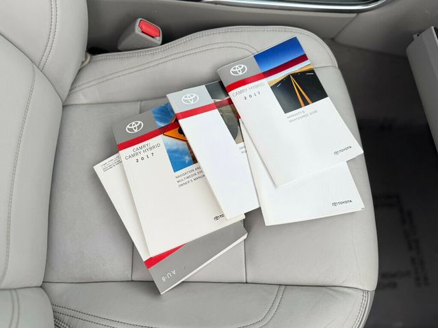 2017 Toyota Camry HYBRID - 22986388 - 31